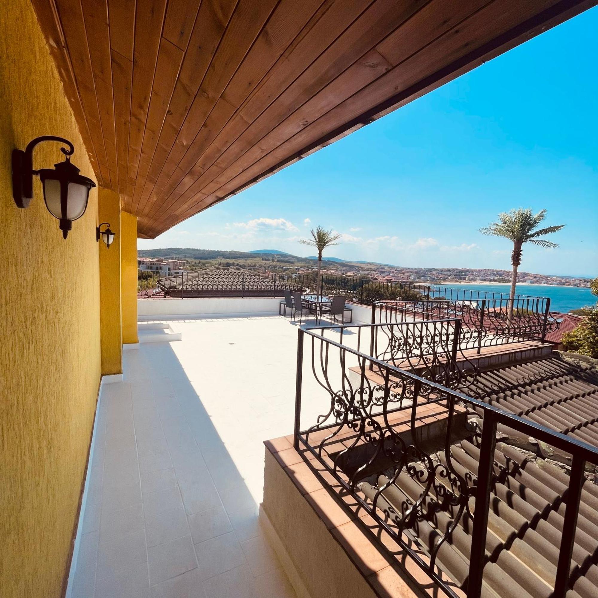 Private Apartment With Sea View Sozopol Buitenkant foto